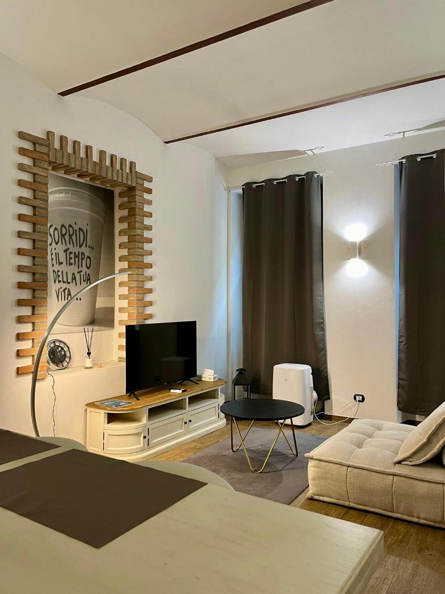 Residenza Corrado By Almanova Residenze Apartment มานโตวา ภายนอก รูปภาพ