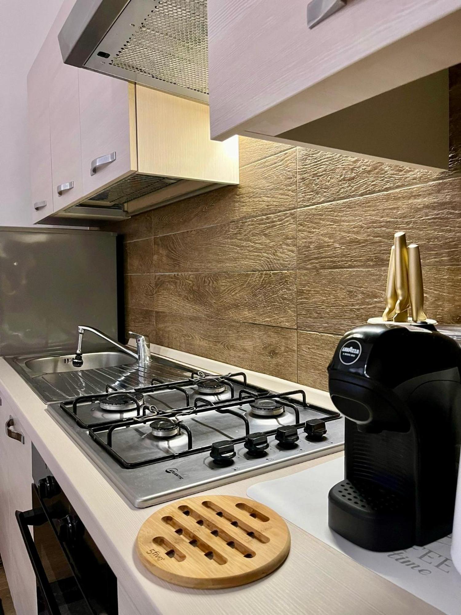 Residenza Corrado By Almanova Residenze Apartment มานโตวา ภายนอก รูปภาพ