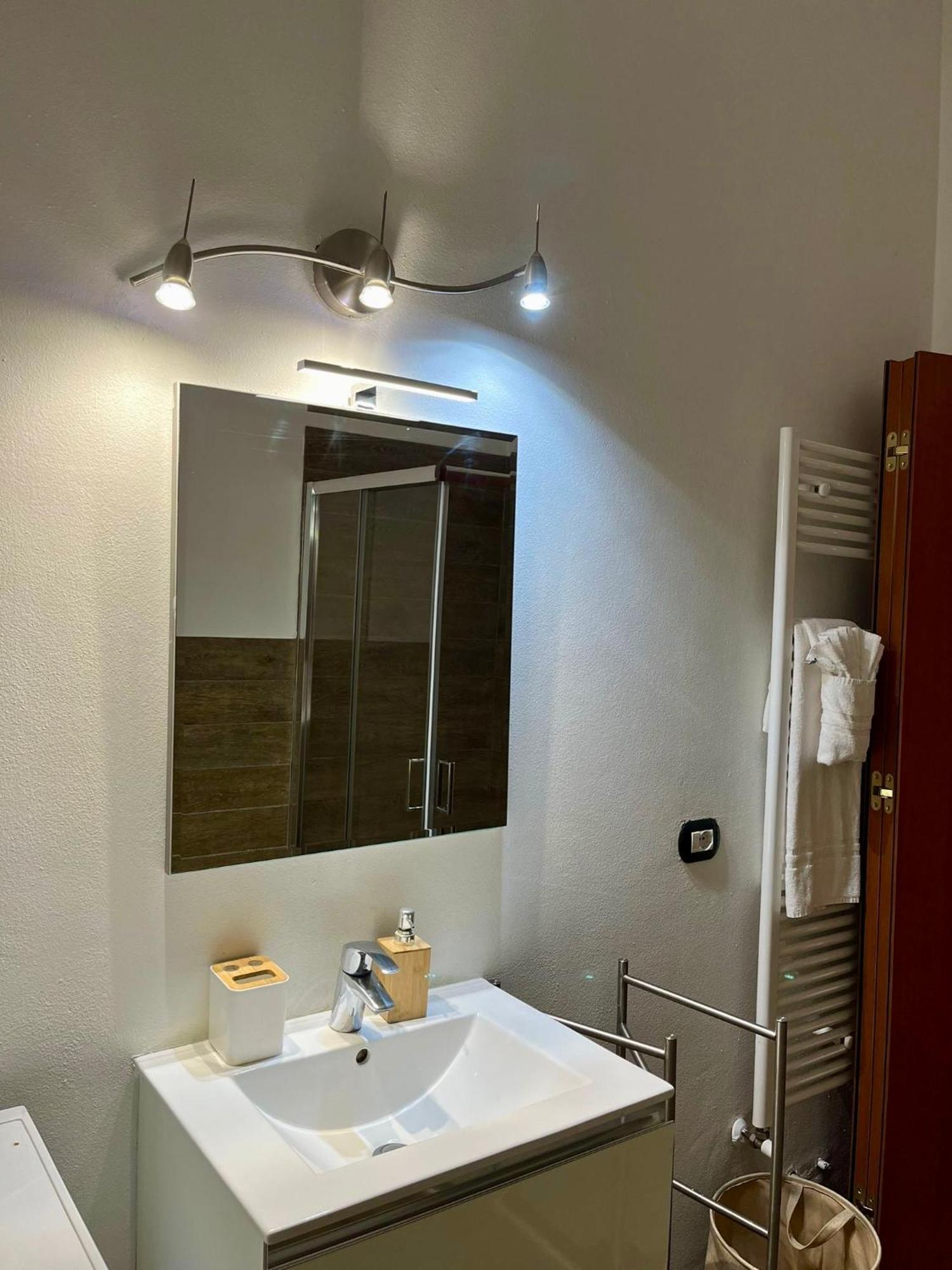 Residenza Corrado By Almanova Residenze Apartment มานโตวา ภายนอก รูปภาพ