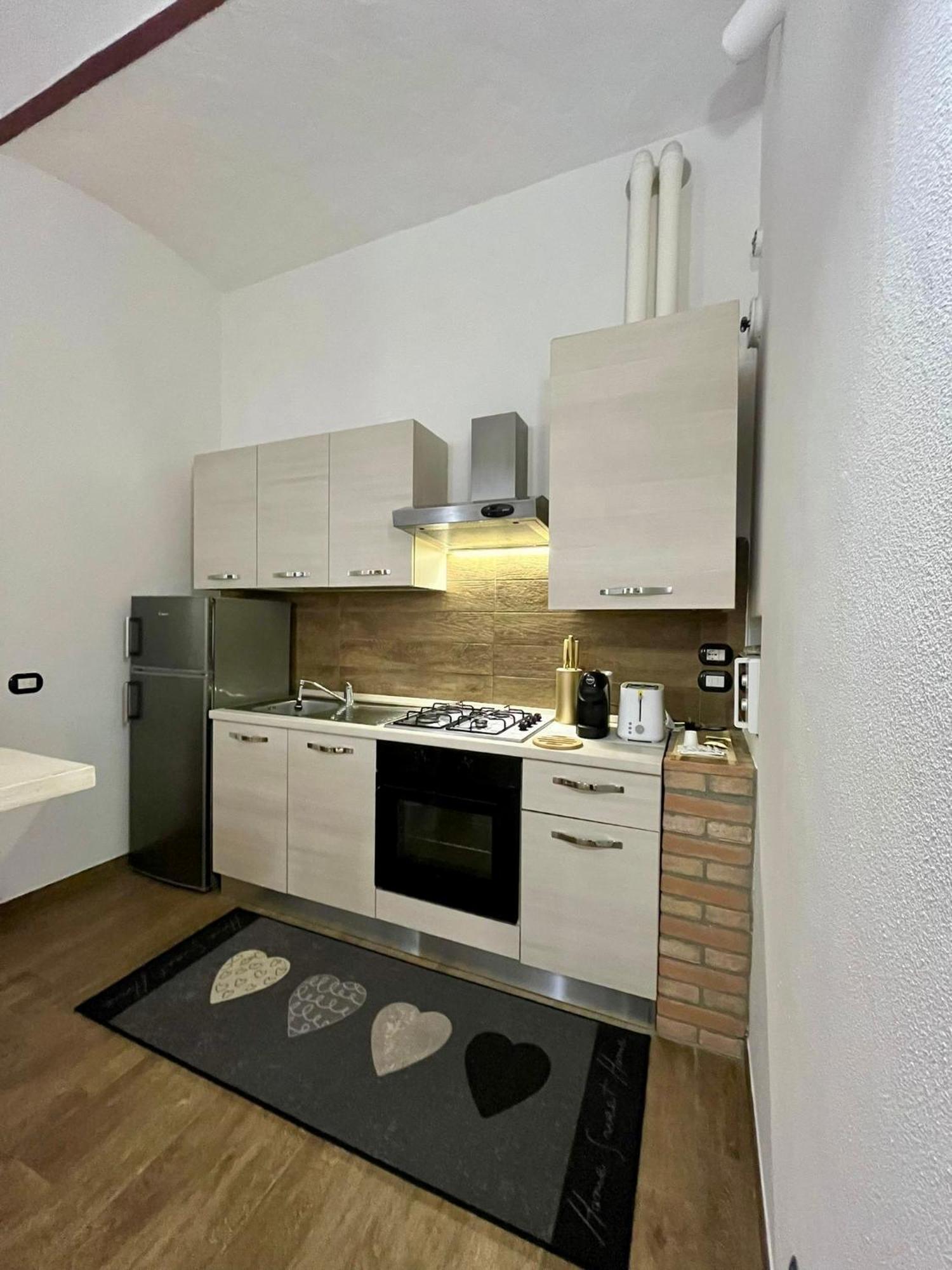 Residenza Corrado By Almanova Residenze Apartment มานโตวา ภายนอก รูปภาพ